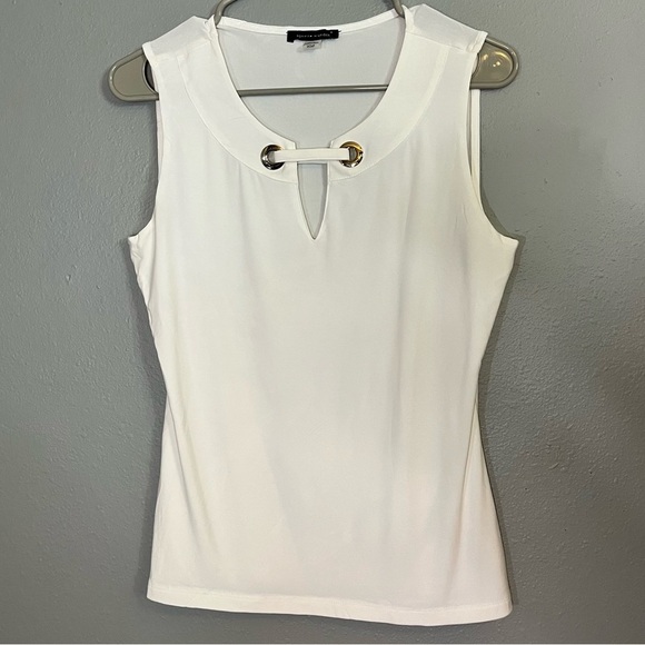 Tommy Hilfiger Tops - Tommy Hilfiger Women's White Nautical‎ Sleeveless Top Size Small